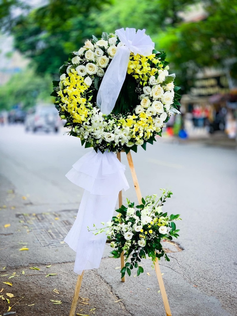Điện hoa chia buồn